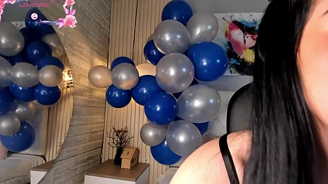 grace  rosse online show from November 2025 05:11:01 PM