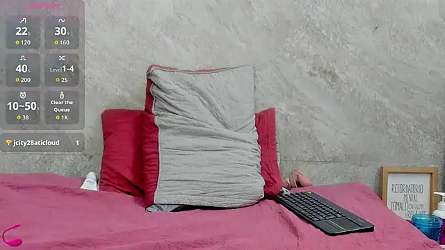 May-Clanfort online show from May 2026 02:19:01 AM