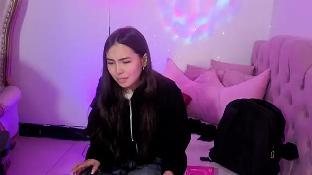 ISABELA TAY online show from July 2026 11:47:01 AM