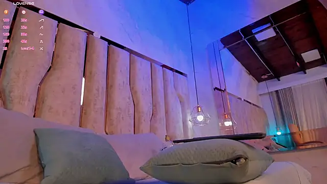 Caroline palmerr online show from February 2026 03:12:01 AM