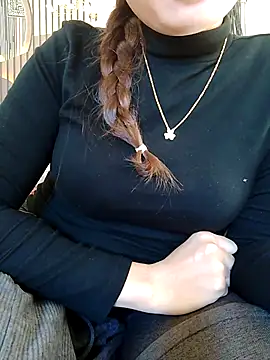 Snapshot of Niss8386 chatting on November 2025 01:48:02 AM Niss8386 online show from November 2025 01:48:02 AM