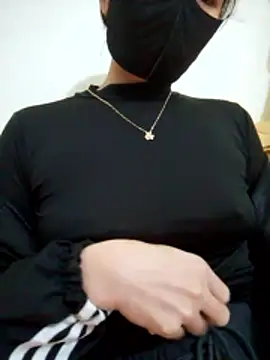 Snapshot of Niss8386 chatting on November 2025 01:47:02 PM Niss8386 online show from November 2025 01:47:02 PM