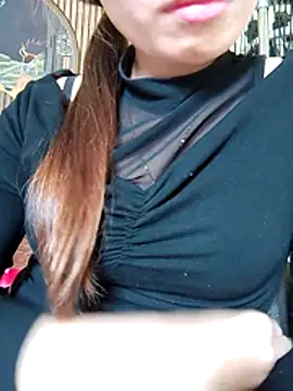 Snapshot of Niss8386 chatting on December 2025 06:44:02 AM Niss8386 online show from December 2025 06:44:02 AM