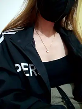 Snapshot of Niss8386 chatting on December 2025 02:13:01 PM Niss8386 online show from December 2025 02:13:01 PM