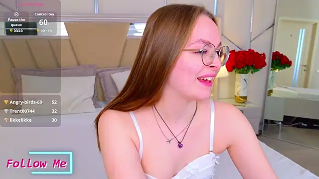 MadisonSmitt online show from March 2026 08:19:01 AM