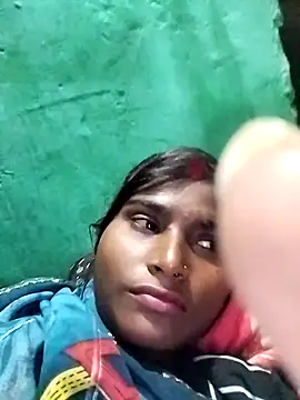 Big Lovexx online show from November 2025 05:17:01 PM