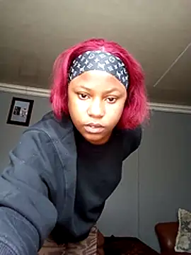 Snapshot of TianaXo chatting on November 2025 09:47:02 AM TianaXo online show from November 2025 09:47:02 AM