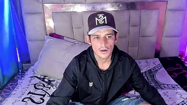 Sexybigjefffx online show from November 2025 06:40:01 PM