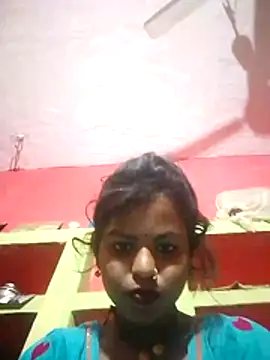 Snapshot of Kiranti_hot chatting on November 2025 09:54:01 PM Kiranti hot online show from November 2025 09:54:01 PM