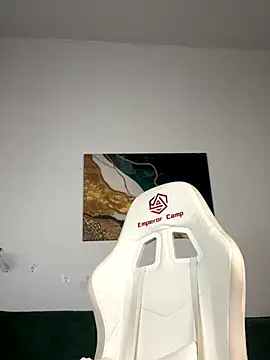 Shy Vivi online show from December 2025 03:21:02 PM