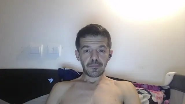 Snapshot of Dale_E chatting on November 2025 09:28:01 PM Dale E online show from November 2025 09:28:01 PM