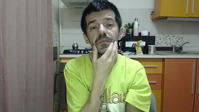 Snapshot of Dale_E chatting on December 2025 05:38:02 AM Dale E online show from December 2025 05:38:02 AM