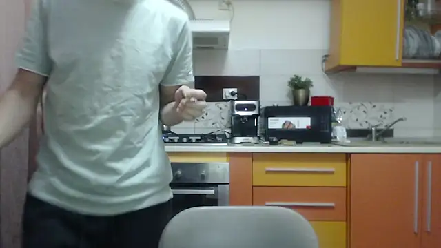 Snapshot of Dale_E chatting on January 2026 05:35:02 AM Dale E online show from January 2026 05:35:02 AM