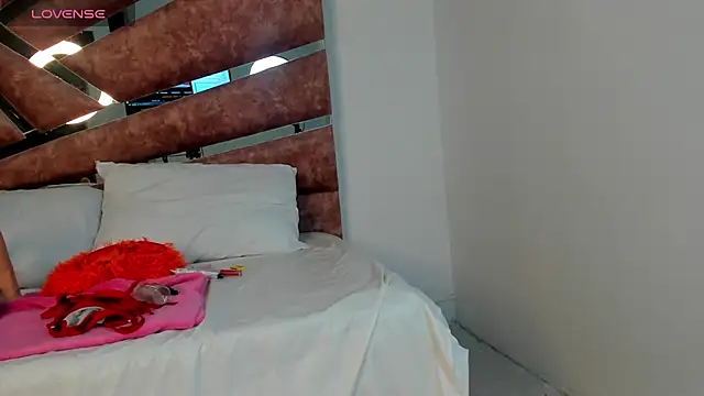 Ashley  0 online show from January 2026 12:09:02 PM