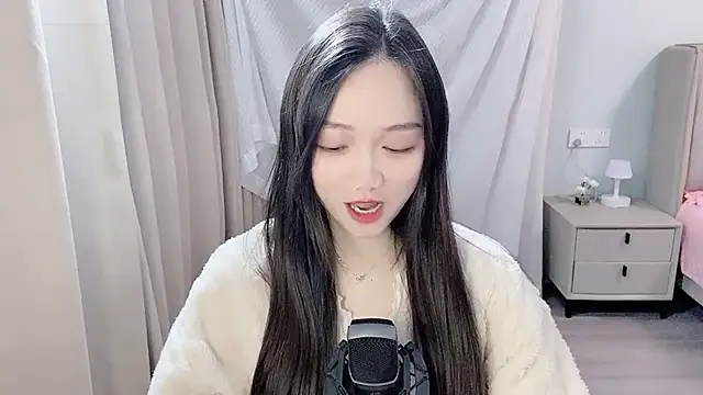 BoiI2u online show from December 2025 03:20:04 PM