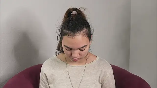 DustiZieser online show from November 2025 11:53:02 AM