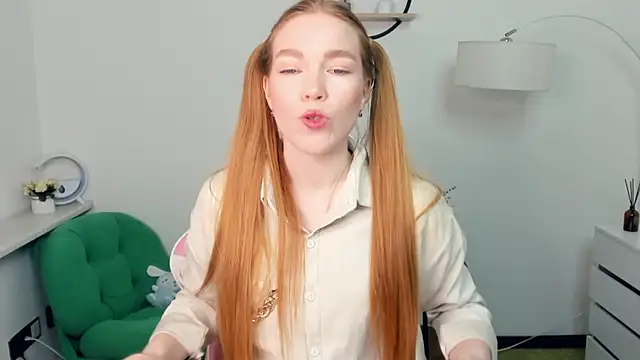 LavetaShiroma online show from December 2025 07:31:01 PM