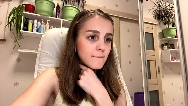 Snapshot of SweetieKatie chatting on November 2025 01:21:02 PM SweetieKatie online show from November 2025 01:21:02 PM