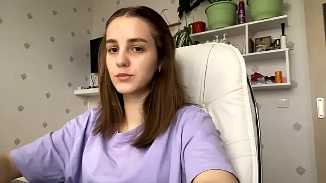 Snapshot of SweetieKatie chatting on December 2025 08:08:02 AM SweetieKatie online show from December 2025 08:08:02 AM