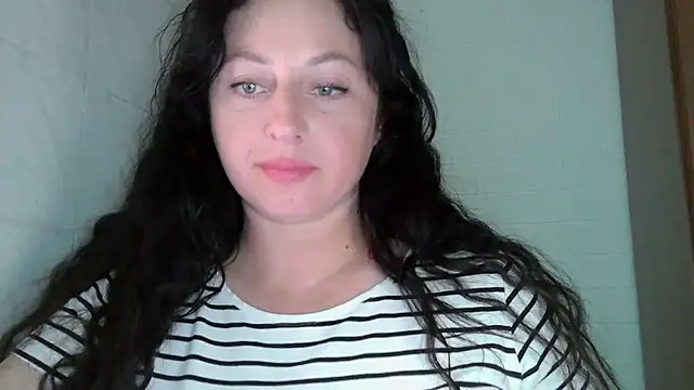Snapshot of MelinaAx chatting on June 2026 08:41:01 AM MelinaAx online show from June 2026 08:41:01 AM