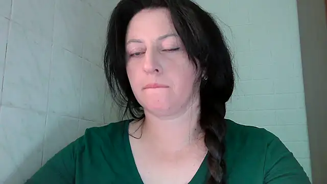 Snapshot of MelinaAx chatting on July 2026 07:38:02 PM MelinaAx online show from July 2026 07:38:02 PM