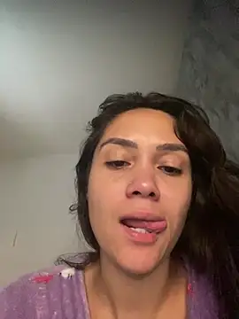carolsapequinha online show from June 2026 01:05:02 PM