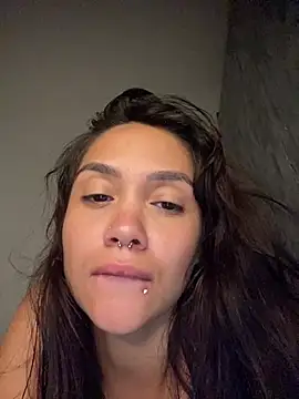 carolsapequinha online show from June 2026 04:45:01 AM