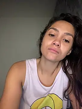 carolsapequinha online show from June 2026 10:21:01 AM