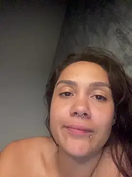 carolsapequinha online show from July 2026 04:48:02 AM