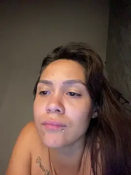 carolsapequinha online show from July 2026 03:44:02 AM
