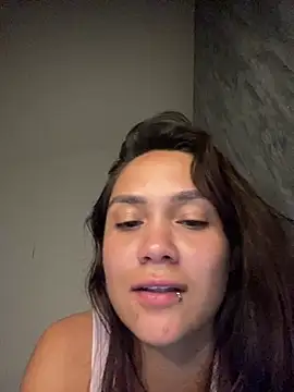 carolsapequinha online show from July 2026 04:28:01 AM