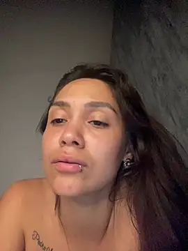carolsapequinha online show from July 2026 03:53:01 AM