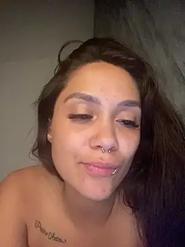 carolsapequinha online show from July 2026 04:40:01 AM