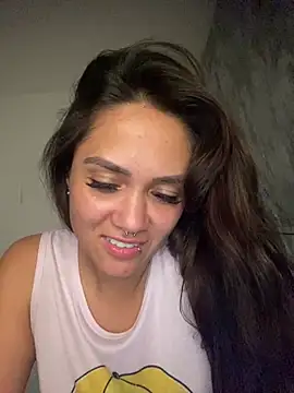 carolsapequinha online show from July 2026 03:44:01 AM