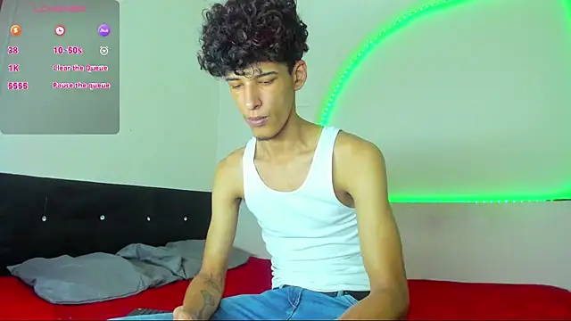 kaiborman00 online show from April 2026 02:56:01 AM