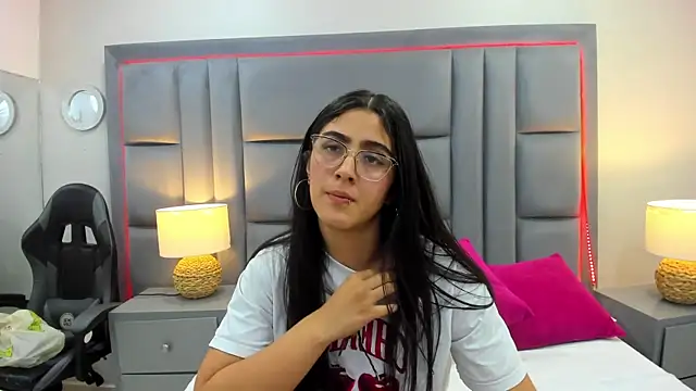 LuisaFranco online show from December 2025 03:36:02 AM