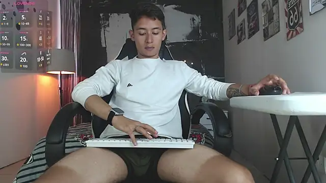 Snapshot of Angell01_ chatting on November 2025 08:07:01 PM Angell01 online show from November 2025 08:07:01 PM