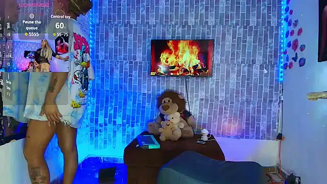 TAYLOR S7 online show from February 2026 12:42:02 AM