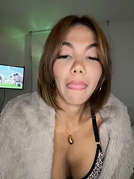 Snapshot of dolceragazza_15 chatting on November 2025 10:51:01 PM dolceragazza 15 online show from November 2025 10:51:01 PM