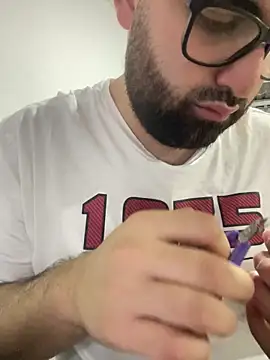 julianlondo111 online show from December 2025 03:03:01 AM