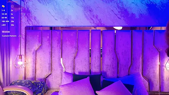 nix wolf online show from November 2025 03:18:02 AM