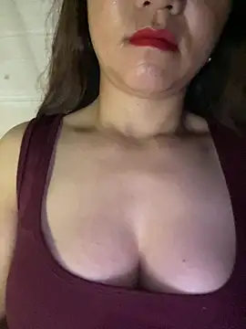 Snapshot of Diana-sexyy chatting on June 2026 10:45:02 PM Diana-sexyy online show from June 2026 10:45:02 PM