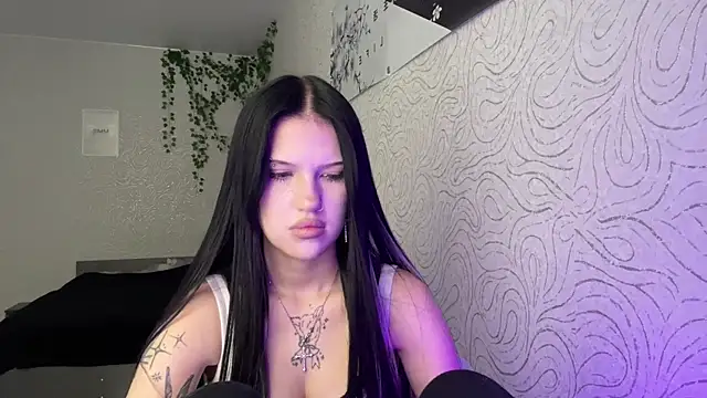 Snapshot of JuliaElse chatting on November 2025 11:09:02 AM JuliaElse online show from November 2025 11:09:02 AM