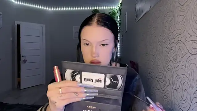 JuliaElse online show from December 2025 04:36:01 PM