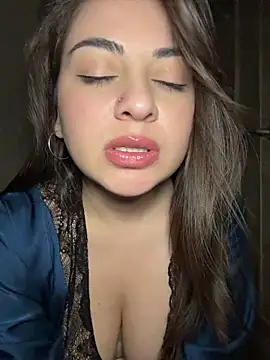 Lovynna online show from May 2026 06:35:02 PM