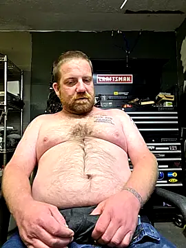 Snapshot of Txweld69 chatting on November 2025 12:44:02 AM Txweld69 online show from November 2025 12:44:02 AM