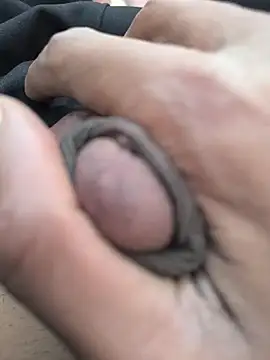 Ritik143jhil online show from December 2025 11:26:02 AM