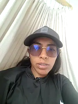 Snapshot of Naomi_Nyx chatting on November 2025 02:38:02 PM Naomi Nyx online show from November 2025 02:38:02 PM