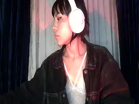 Snapshot of Lily_Sex chatting on December 2025 07:57:02 AM Lily Sex online show from December 2025 07:57:02 AM