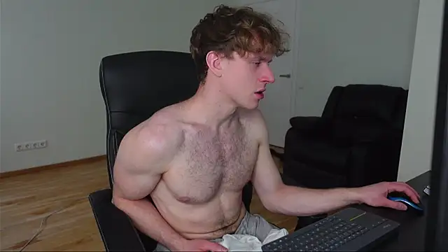 Snapshot of Charles_Dreams chatting on June 2026 03:57:01 PM Charles Dreams online show from June 2026 03:57:01 PM
